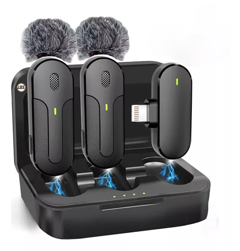 SET MICROFONOS X 2 + DOCK DE CARGA - K83 Set Micrófono de Solapa con Estuche de Carga - Incluye: 2 micrófonos, 2 cortavientos, 1 estuche de carga, 1 adaptador USB tipo A (para PC), 1 adaptador Lightning (para iPhone). - Con cancelación de ruido. - Batería de la caja de carga: 450 mAh. - Batería de los micrófonos: 40 mAh. - Puerto de carga del estuche: USB-C. - Sensibilidad: -38 dBFS. - Rango de frecuencia: 20 - 20000 Hz. - SNR: 64 dB. - Plug and play.